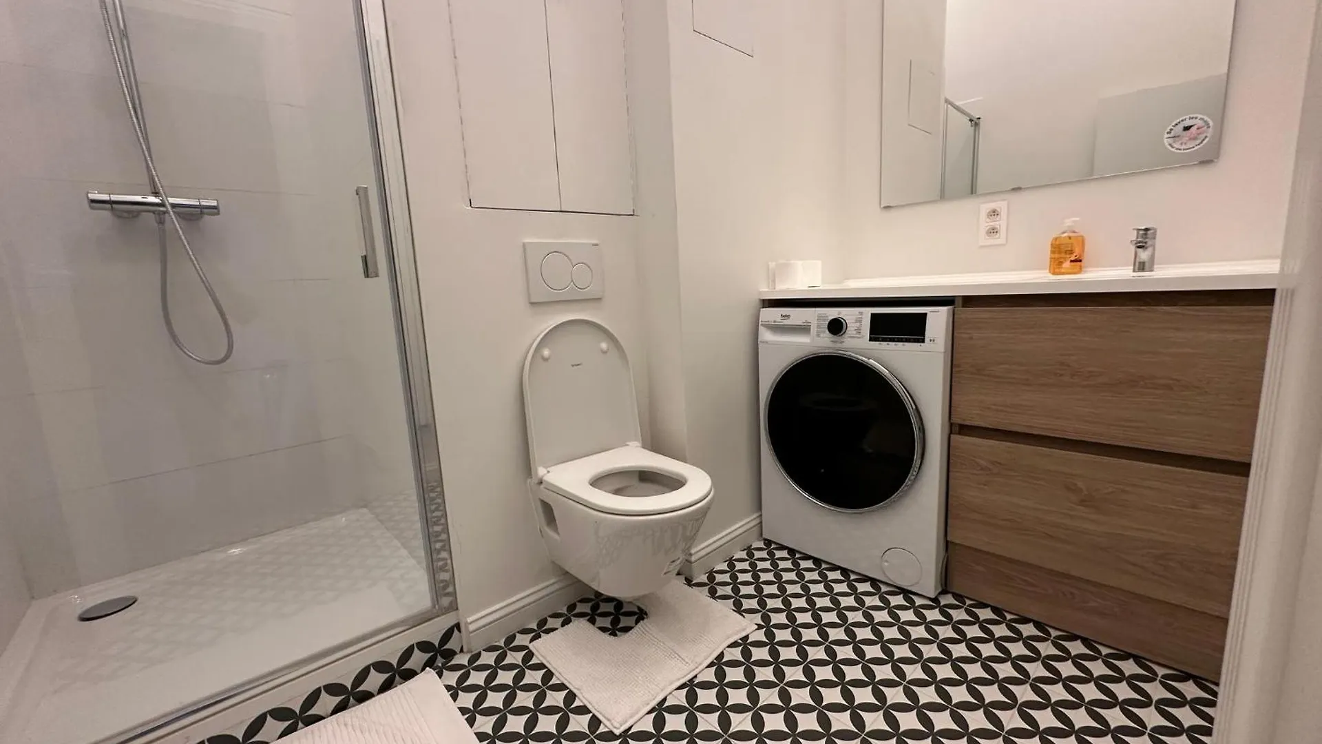בריסל Self Check In Studio For 2 In Center Of Ixelles 0*,